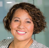 Claire Ashford, complianceansvarlig inden for finansiel regulering, portræt